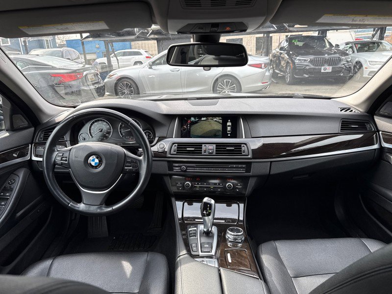 Used 2015 BMW 535i xDrive 535i xDrive Sedan AWD w/ Drive image 15