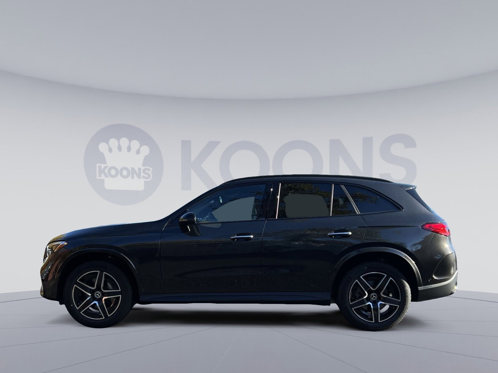New 2026 Mercedes-Benz GLC 300 4MATIC image 2
