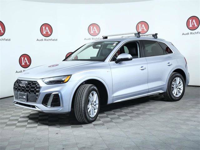 Certified 2023 Audi Q5 2.0T Premium w/ Convenience Package image 4