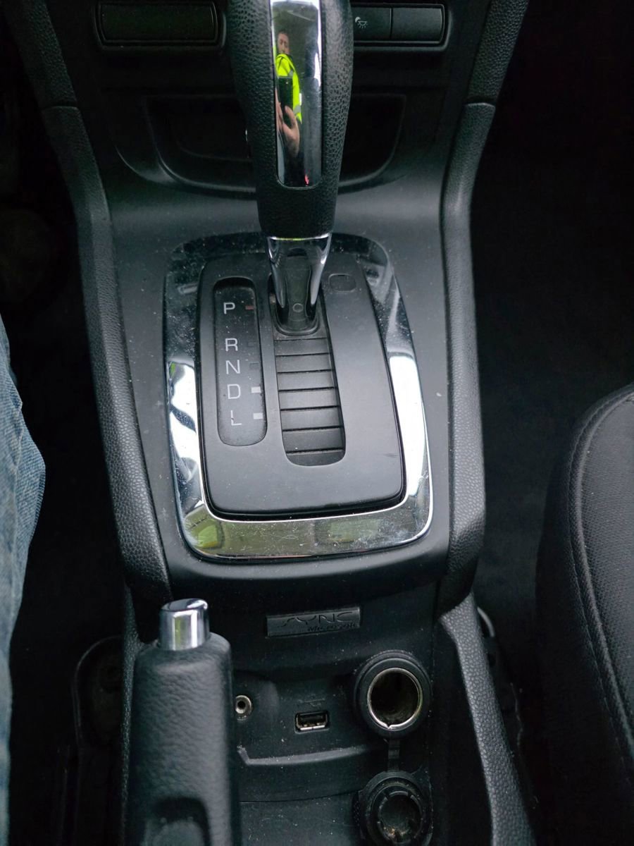 Used 2012 Ford Fiesta SES image 16