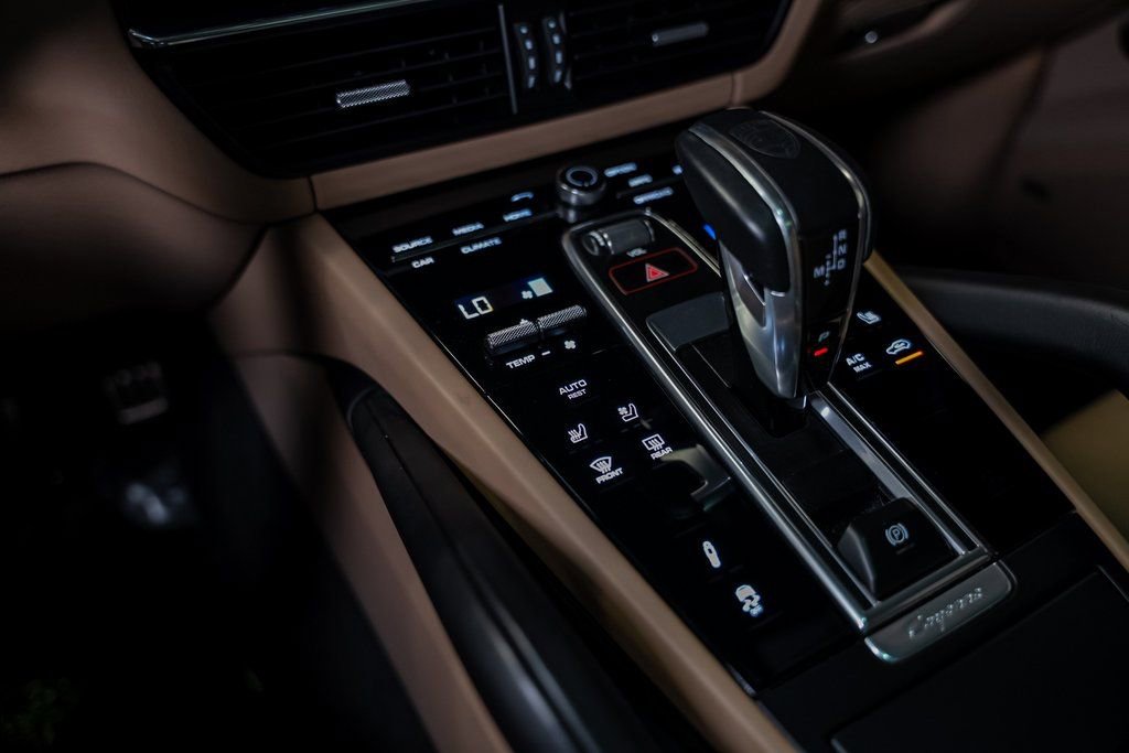 Used 2022 Porsche Cayenne GTS image 57