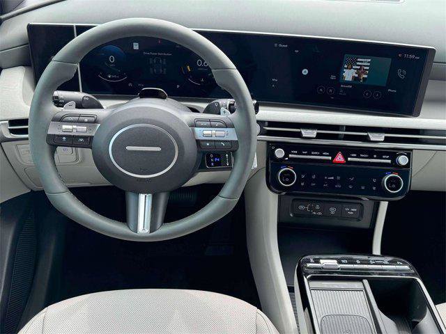 New 2025 Hyundai Tucson Limited image 17