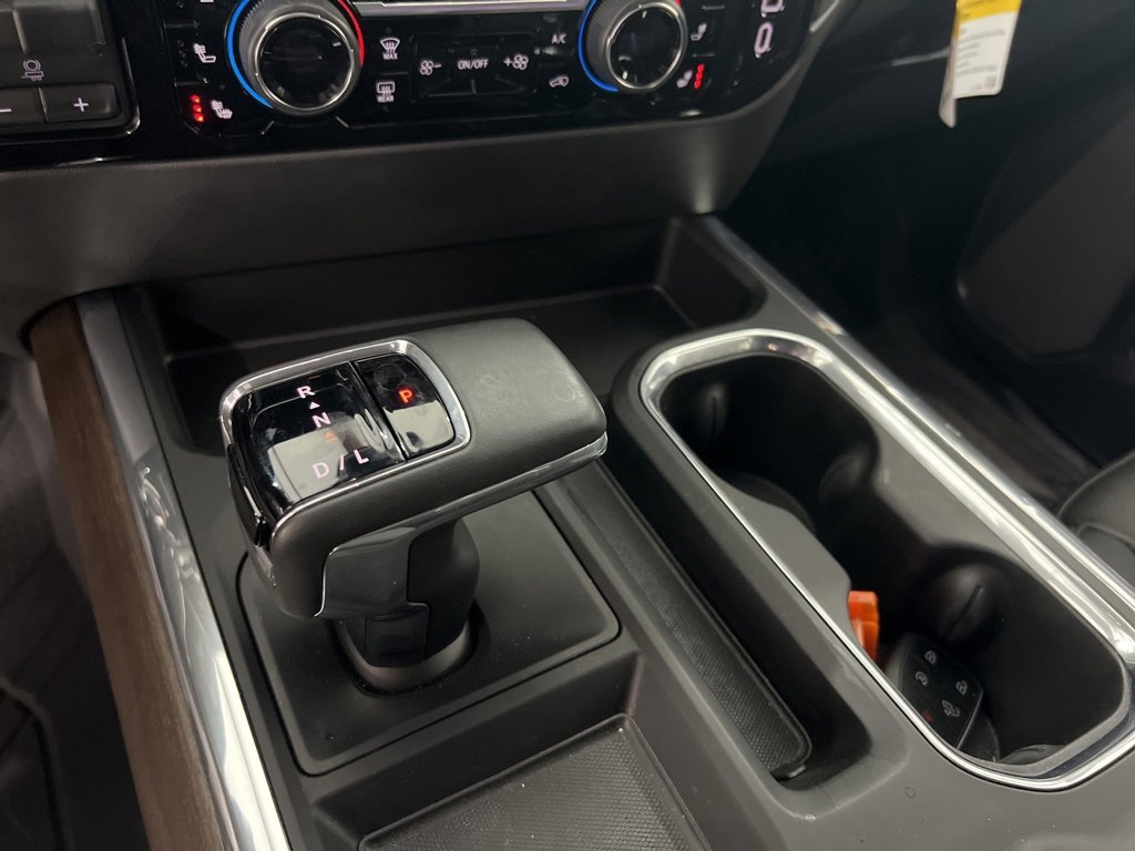 Used 2023 Chevrolet Silverado 1500 High Country w/ High Country Premium Package image 16