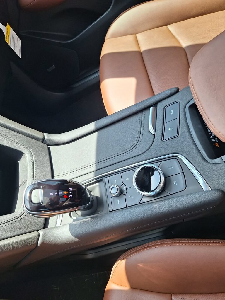 New 2026 Cadillac XT5 Sportv w/ LPO, Onyx Lite Package AWD/4WD image 17