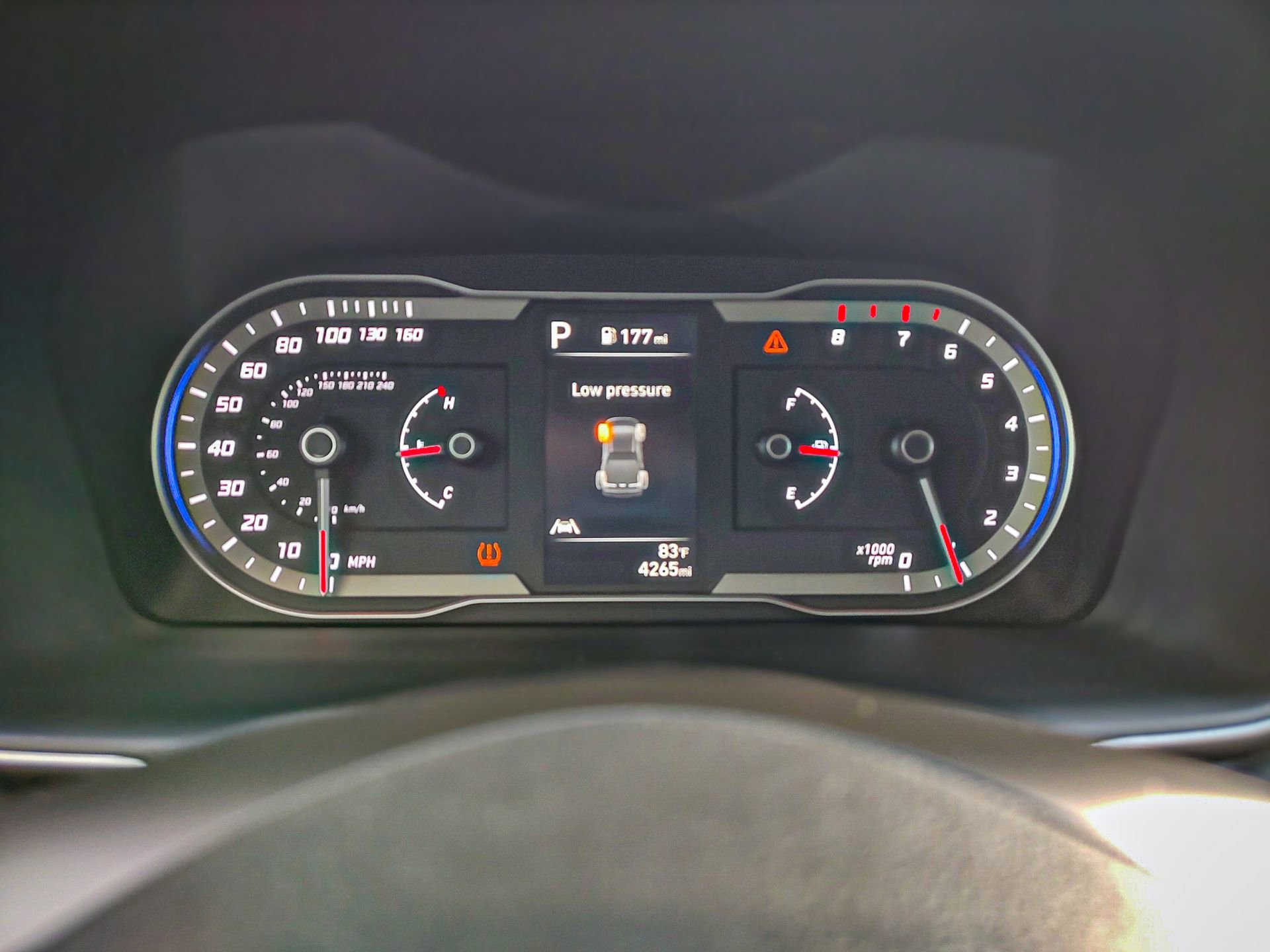 Used 2024 Hyundai Santa Cruz SEL image 2