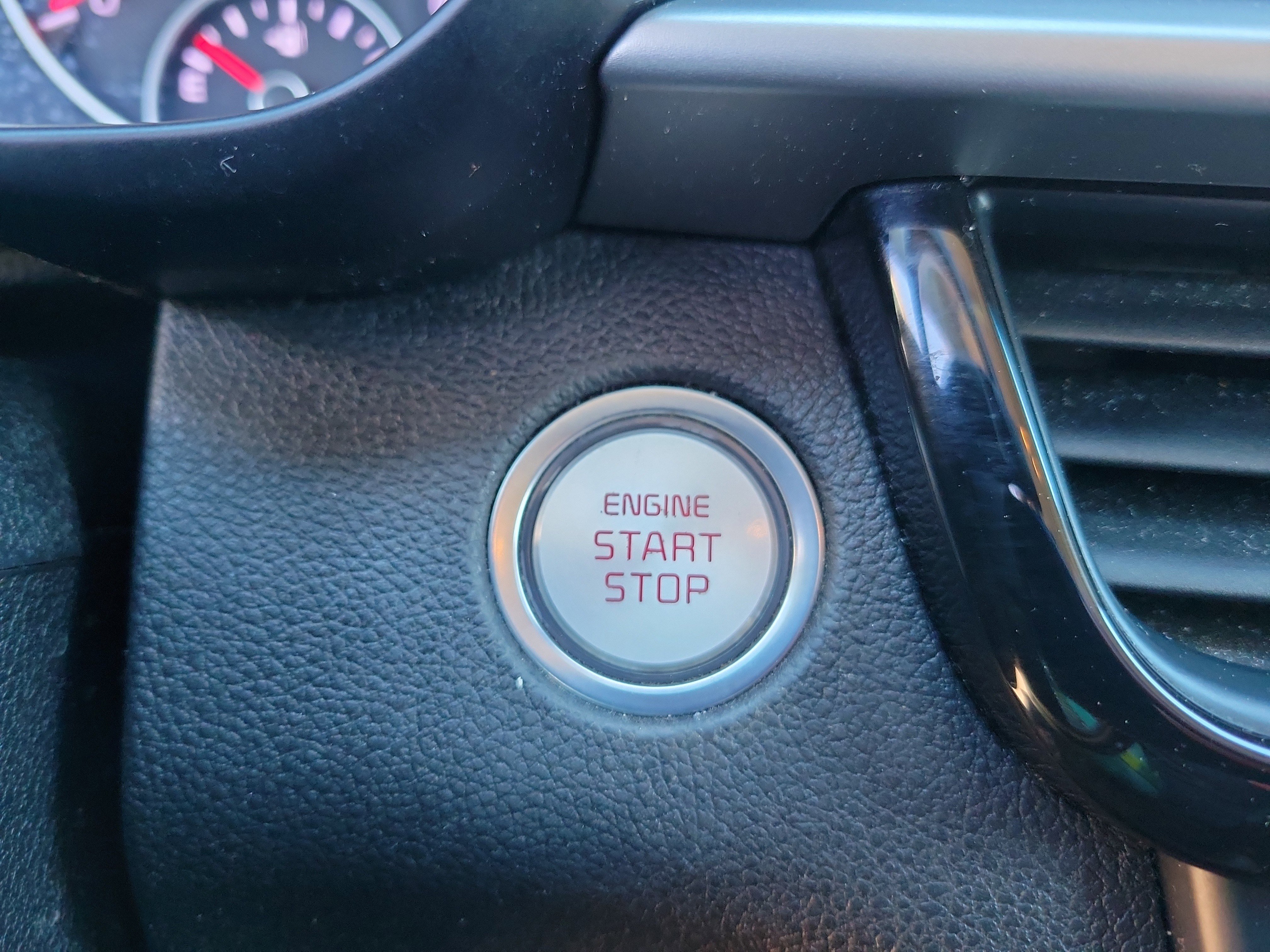 Used 2019 Kia Optima S image 13