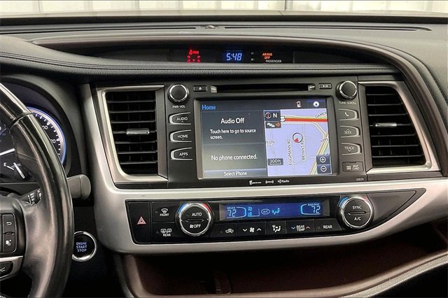 Used 2017 Toyota Highlander XLE image 6
