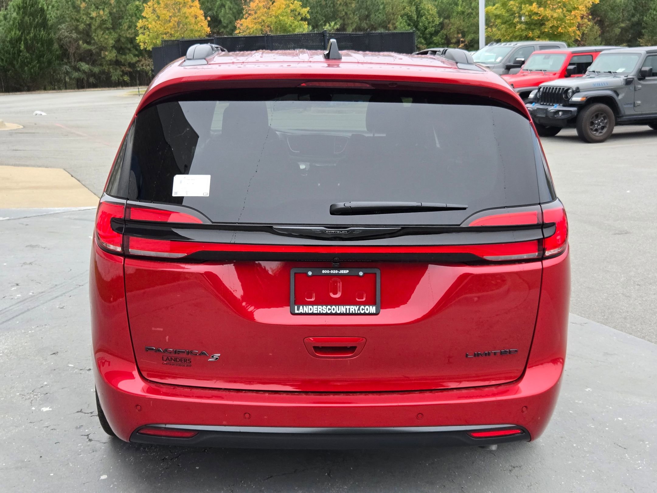 New 2026 Chrysler Pacifica Limited image 6