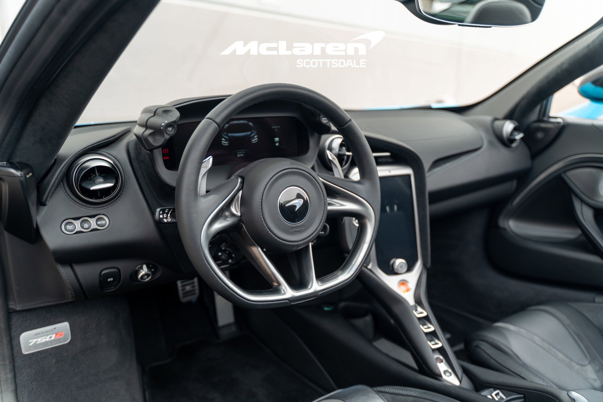 Used 2025 McLaren 750S Spider RWD image 13