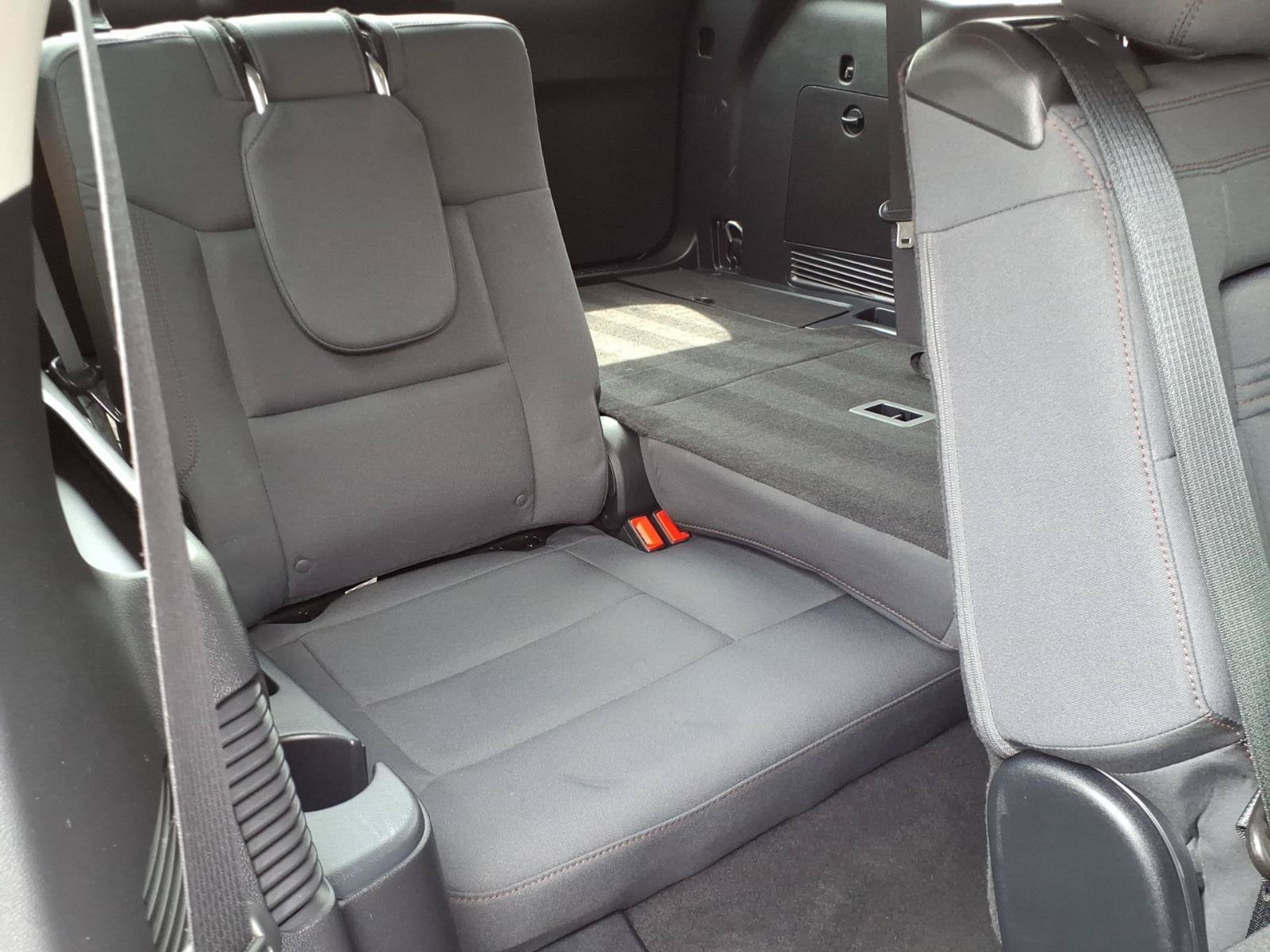 Used 2025 Ford Explorer Active AWD/4WD image 13