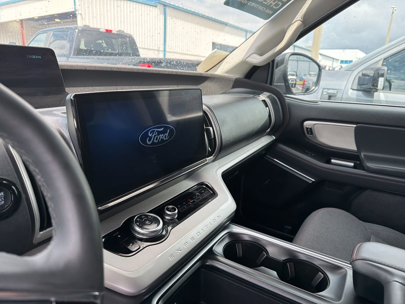 Certified 2025 Ford Expedition Active image 10