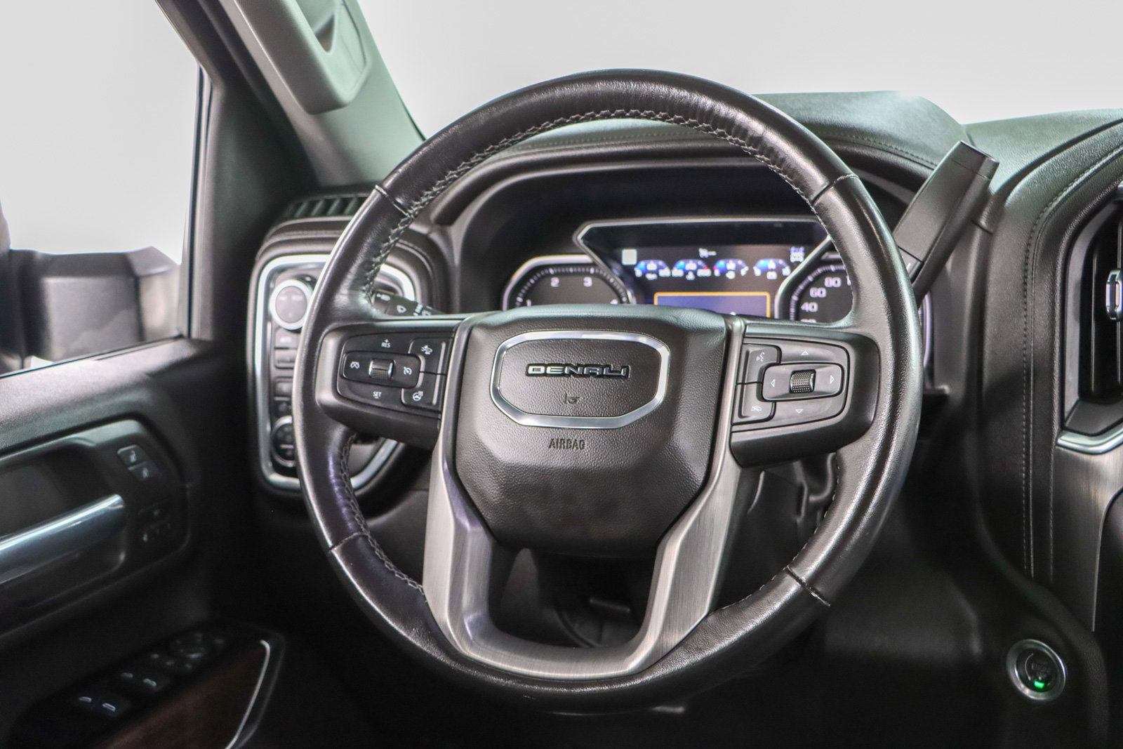 Used 2023 GMC Sierra 2500 Denali w/ Denali Ultimate Package AWD/4WD image 13