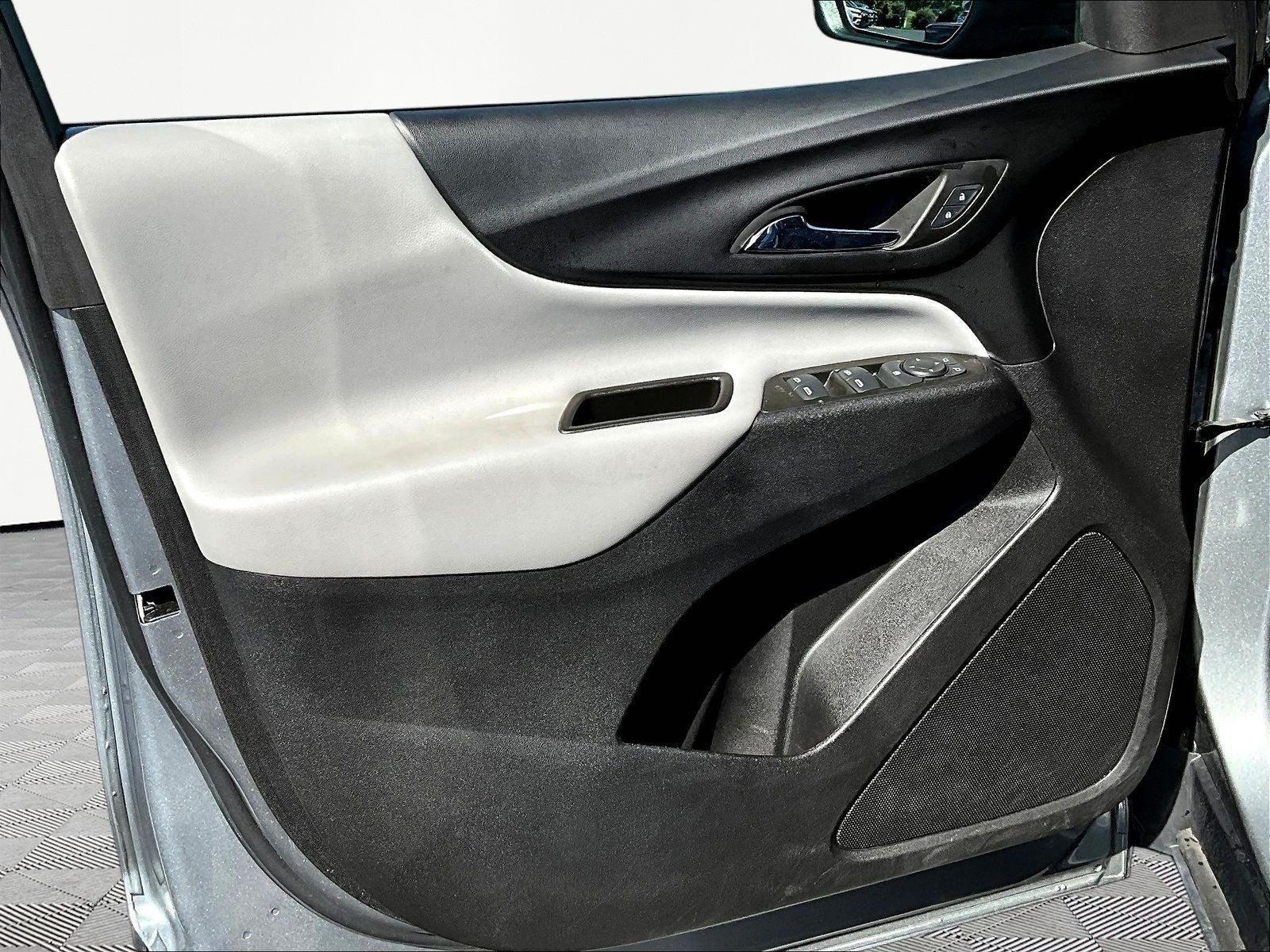 Used 2024 Chevrolet Equinox LS FWD image 20
