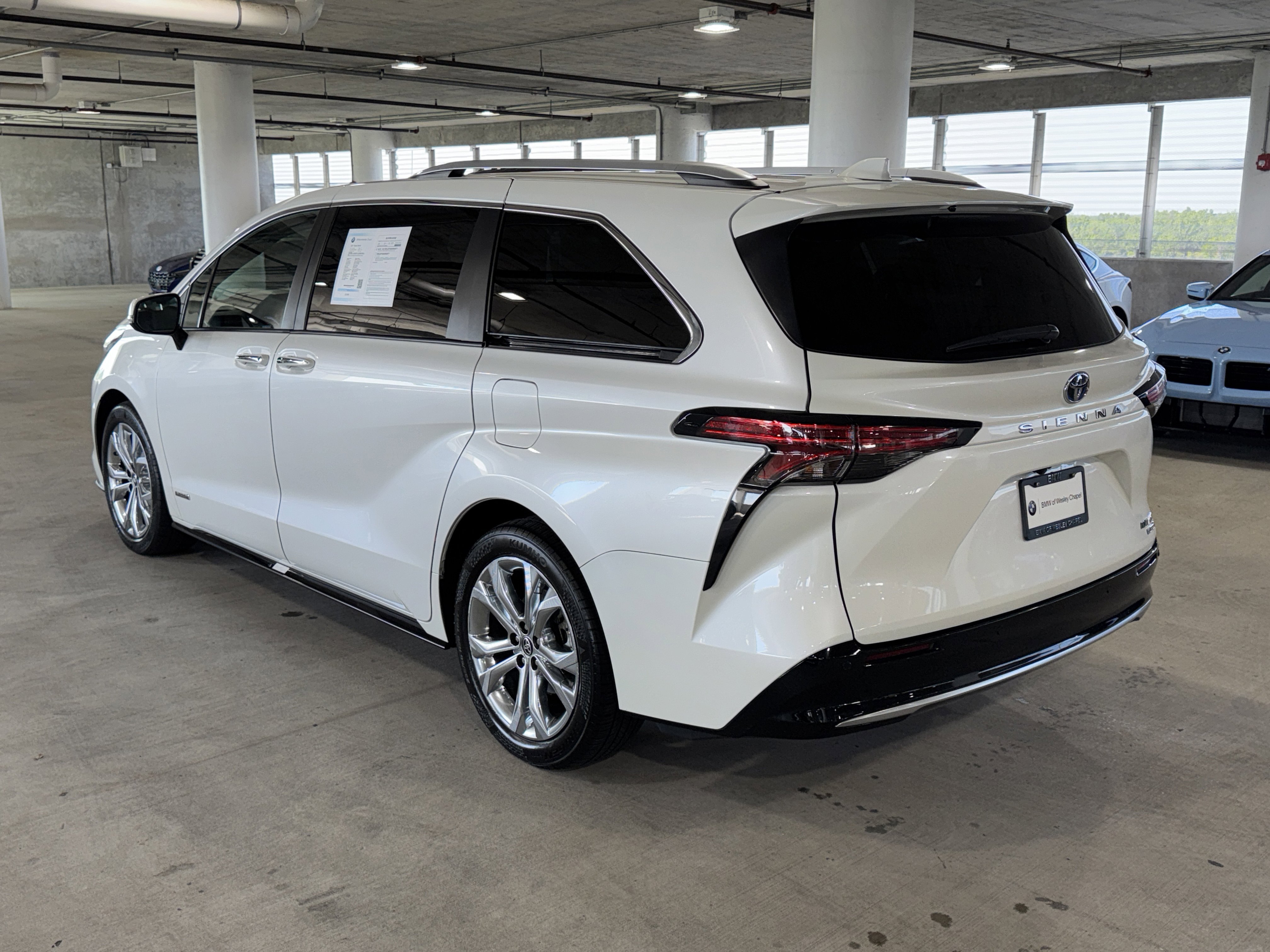 Used 2021 Toyota Sienna Platinum image 6