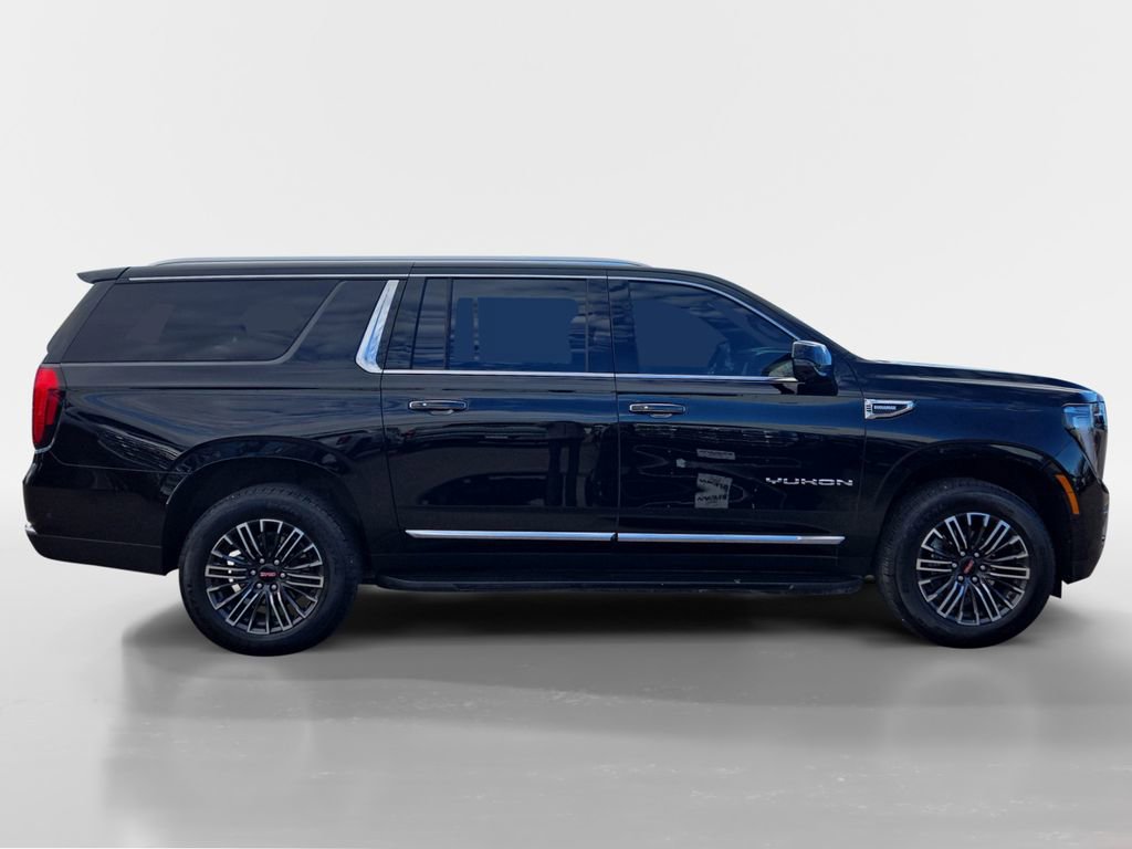 Used 2025 GMC Yukon XL Elevation w/ Elevation Premium Package image 7