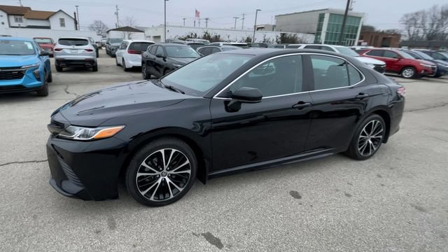 Used 2020 Toyota Camry SE FWD image 6
