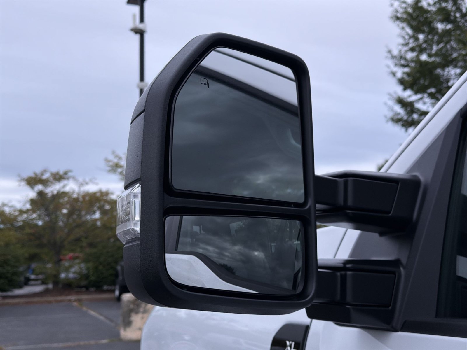 New 2027 Ford F350 XL w/ FX4 Off-Road Package AWD/4WD image 14