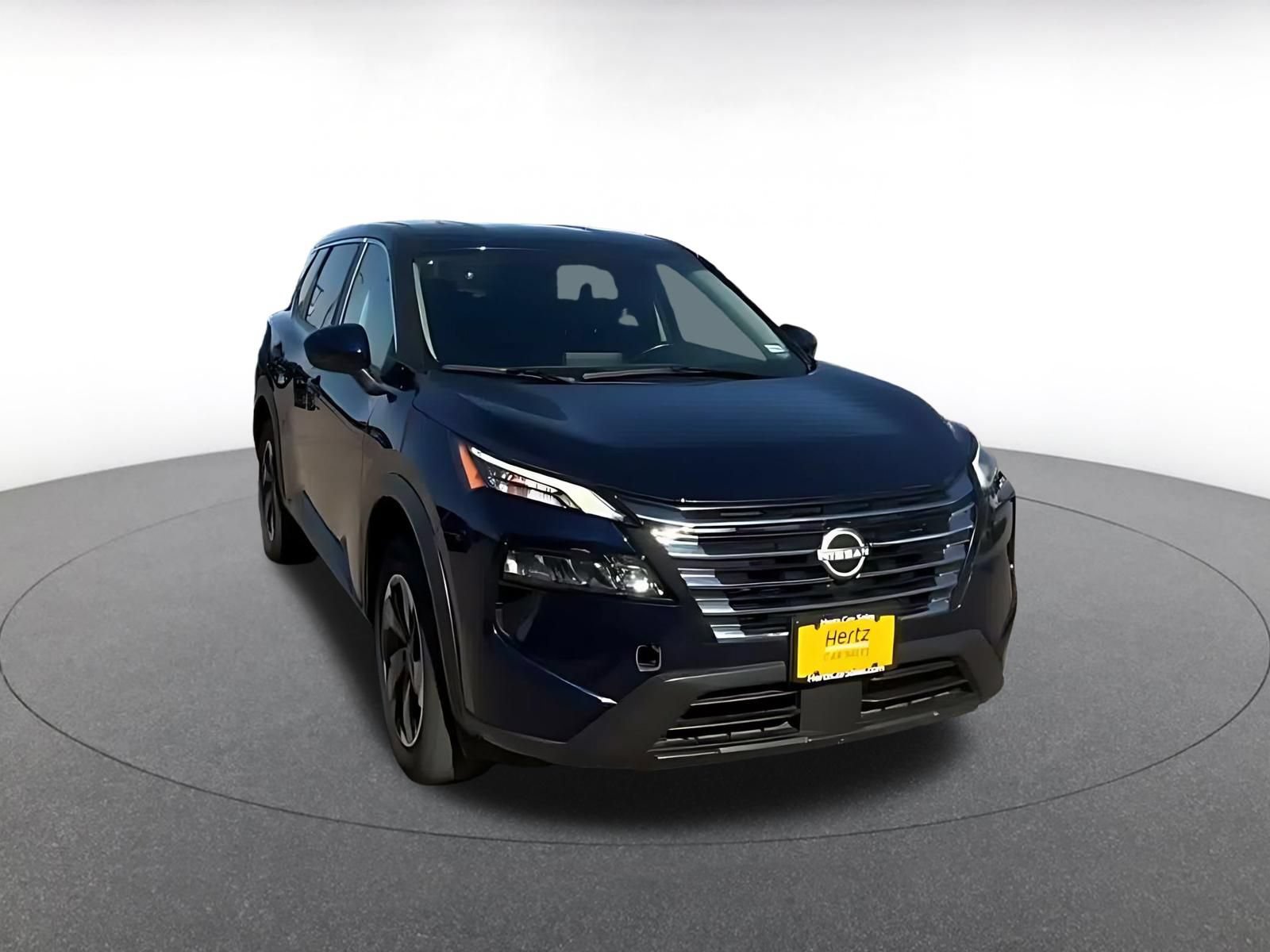 Used 2025 Nissan Rogue SV FWD image 3