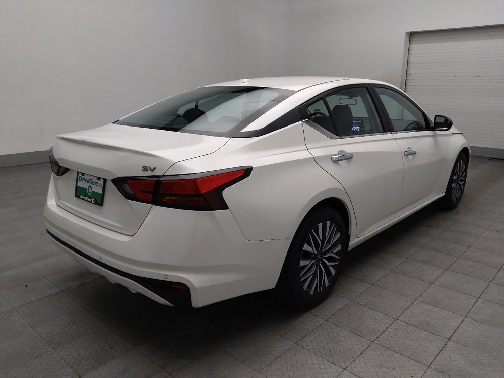 Used 2024 Nissan Altima 2.5 SV image 9