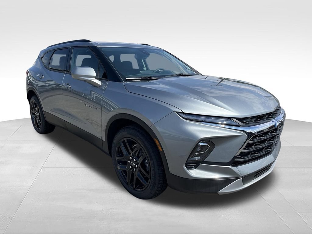 New 2026 Chevrolet Blazer LT w/ Convenience Package AWD/4WD image 3