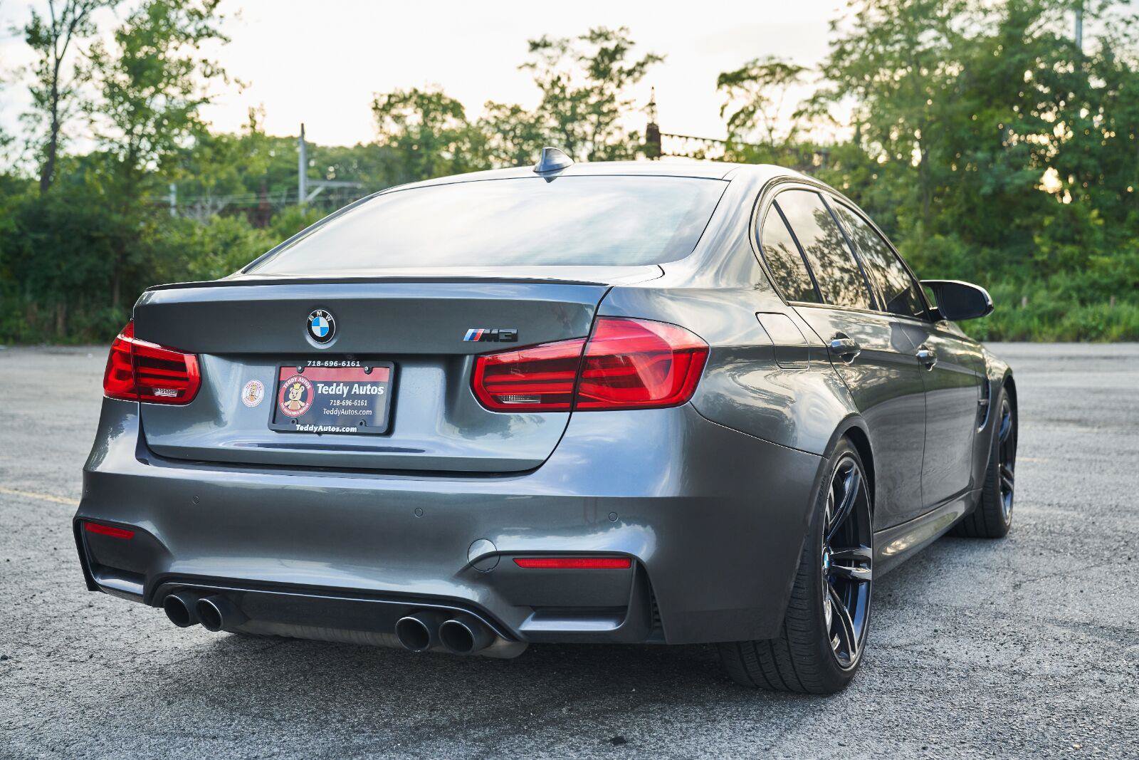 Used 2017 BMW M3 RWD image 39