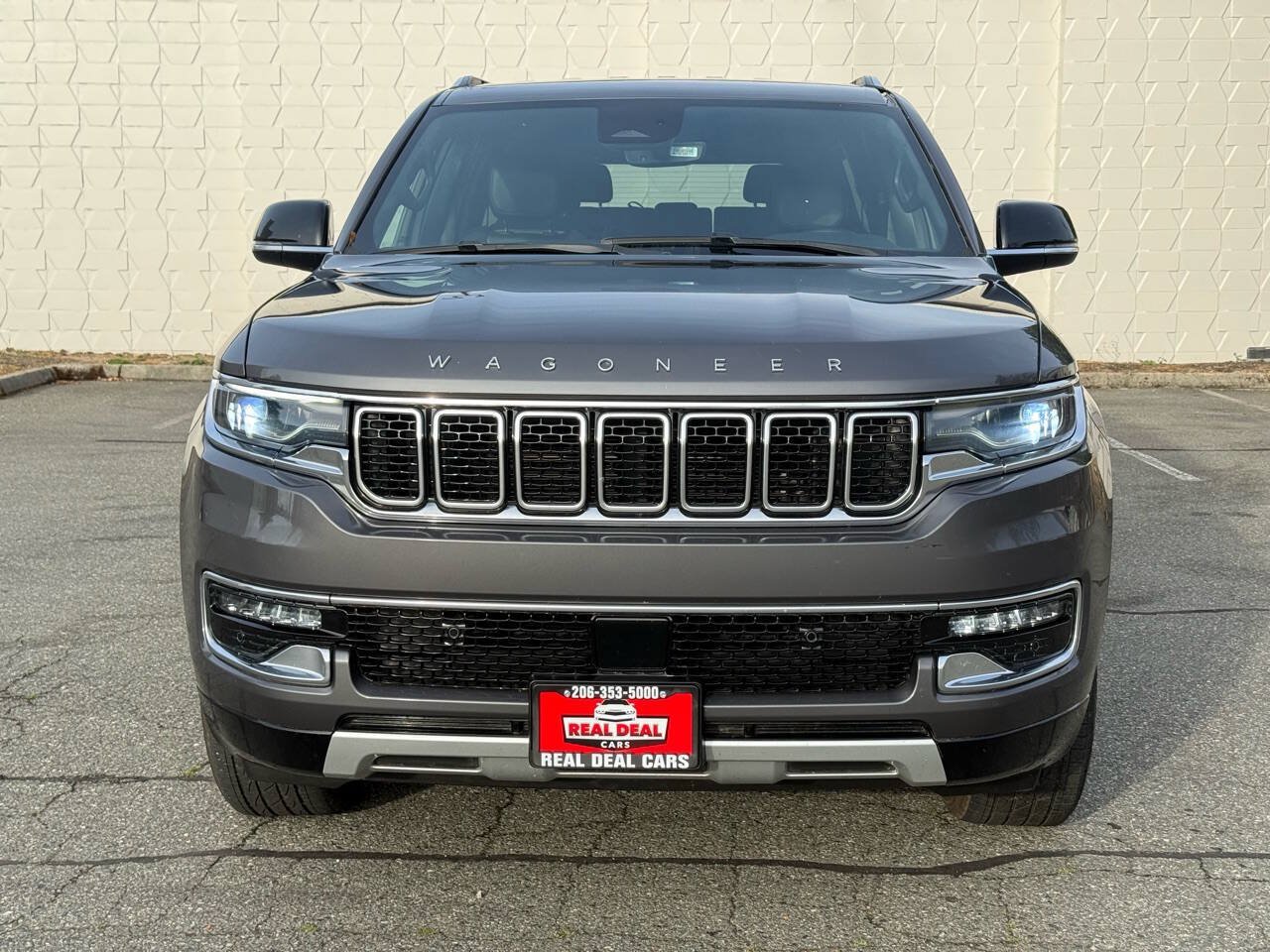 Used 2024 Jeep Wagoneer Series II AWD/4WD image 2