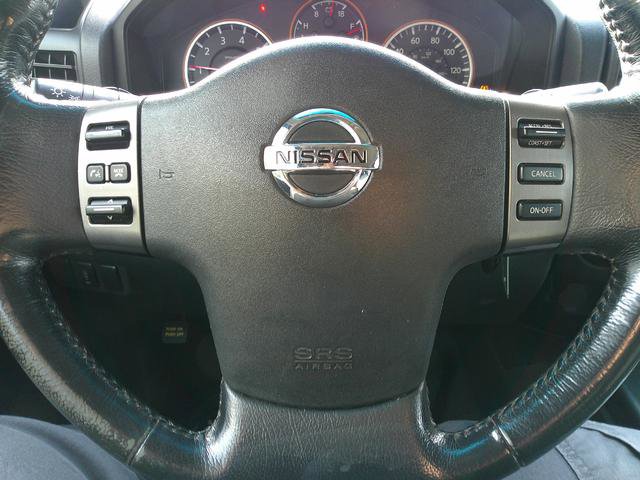 Used 2012 Nissan Titan SV w/ SV Value Truck Pkg image 9