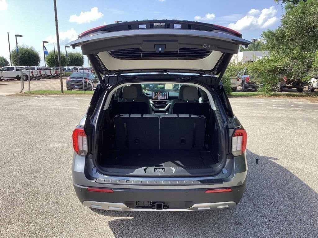 New 2025 Ford Explorer Active w/ Active Comfort Package image 9