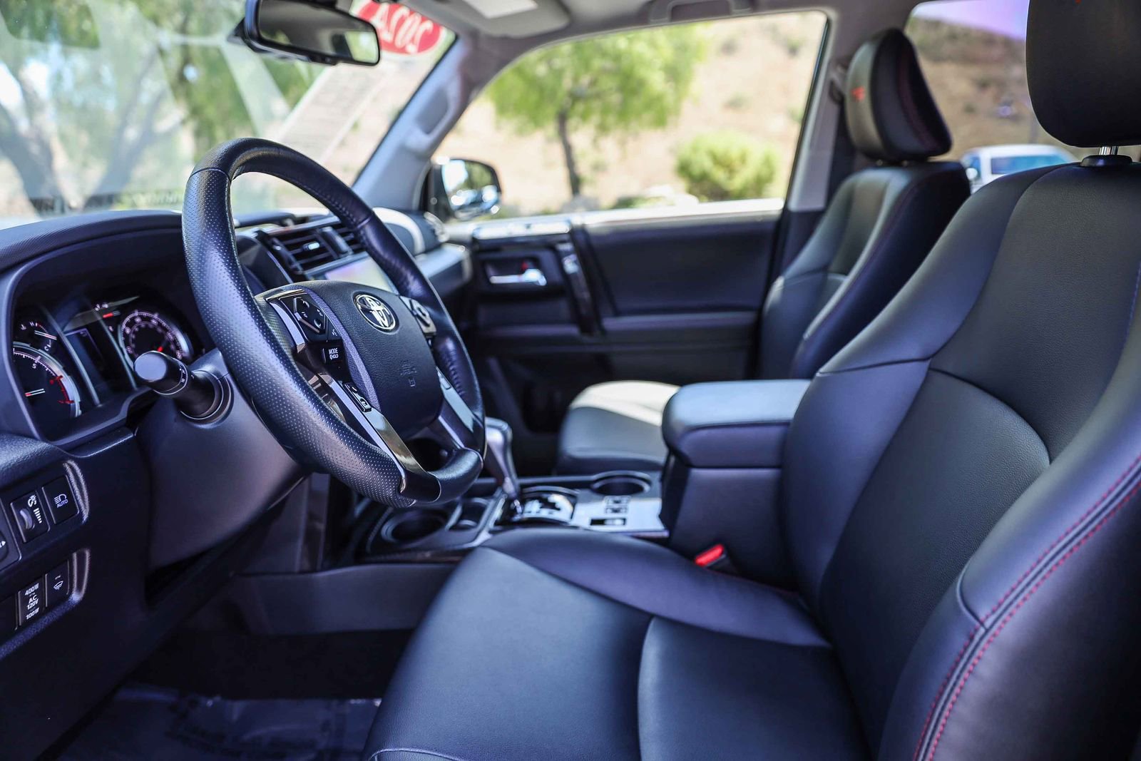 Certified 2024 Toyota 4Runner TRD Off-Road Premium w/ Off Road Premium Plus Package AWD/4WD image 18