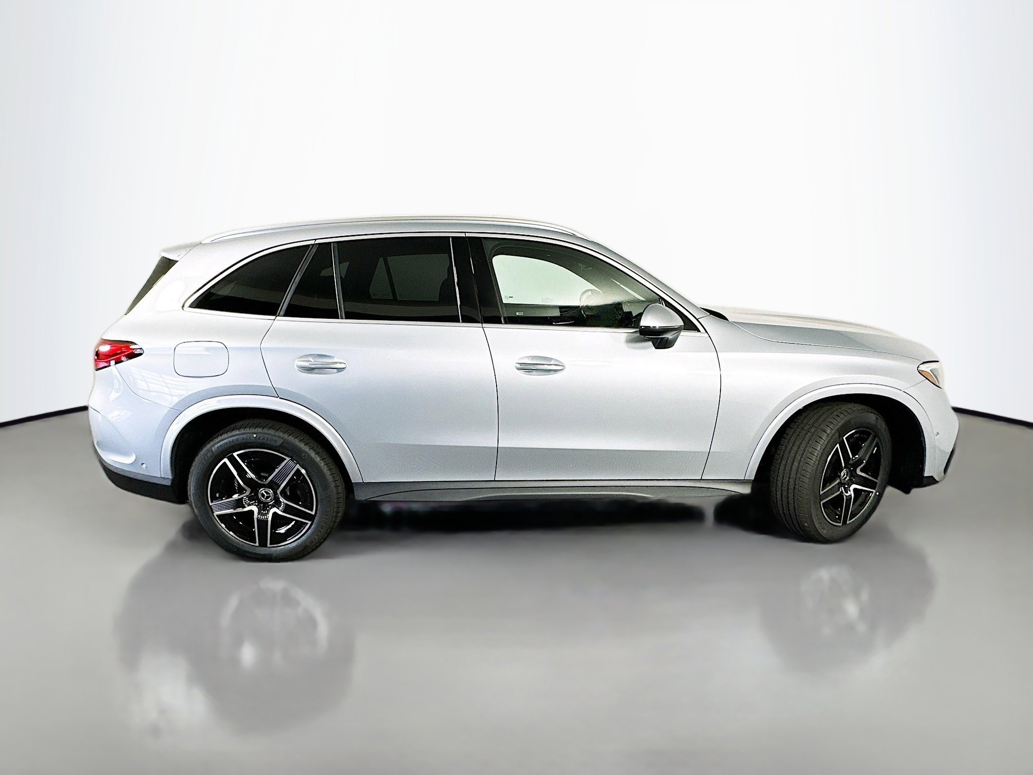 New 2025 Mercedes-Benz GLC 300 4MATIC image 8