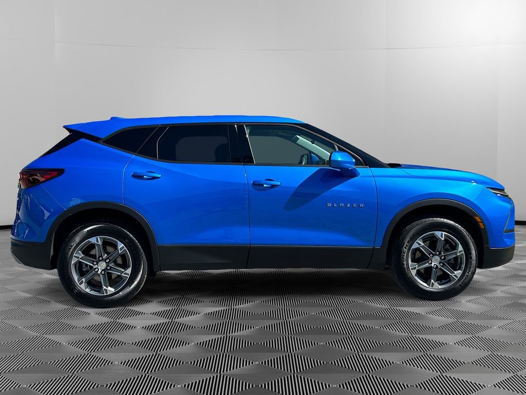 Used 2025 Chevrolet Blazer LT image 8