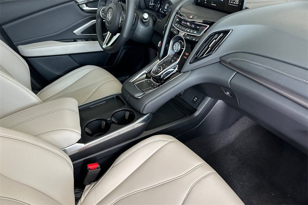New 2026 Acura RDX SH-AWD image 12