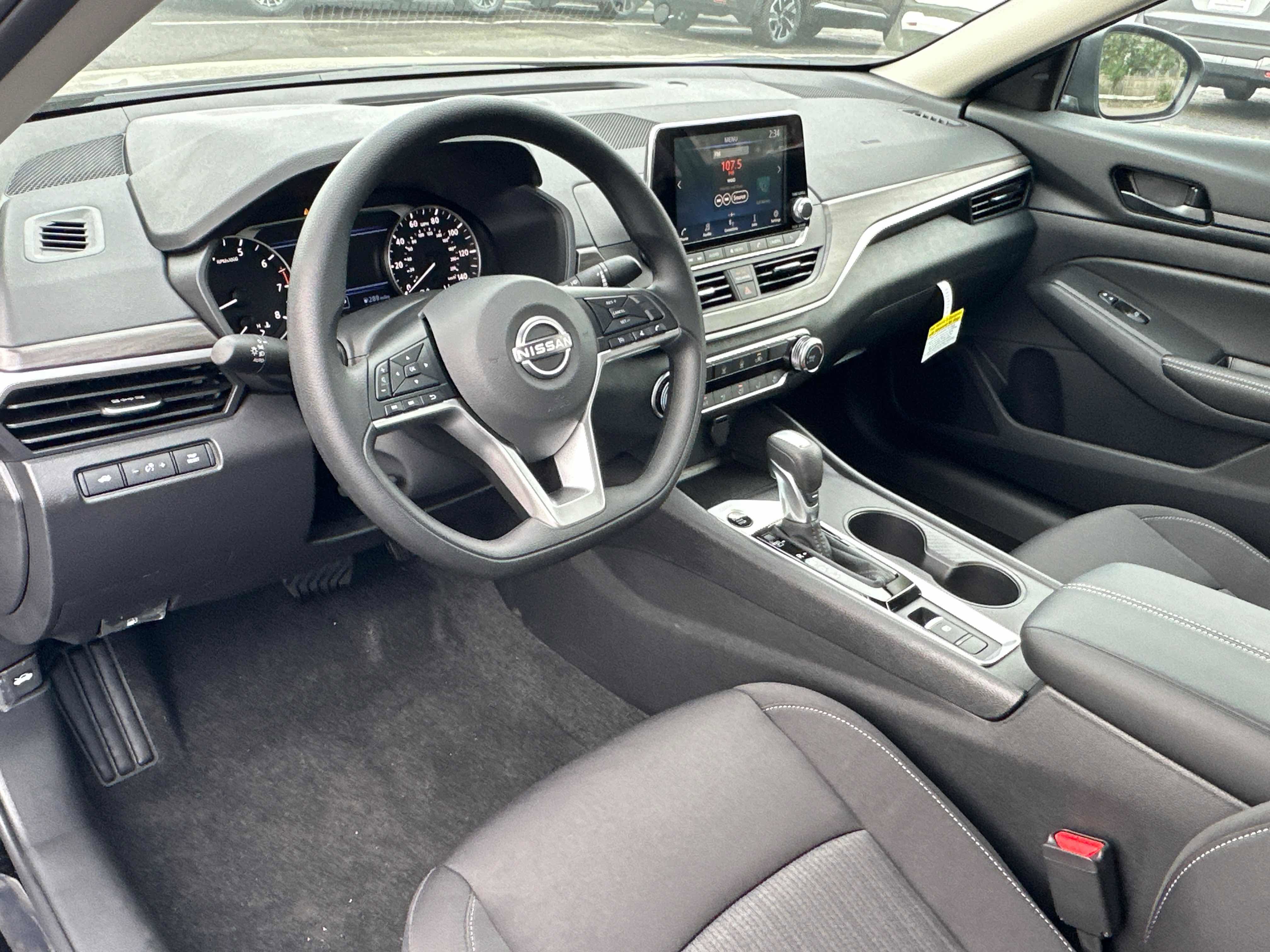 New 2026 Nissan Altima 2.5 SV AWD/4WD image 30