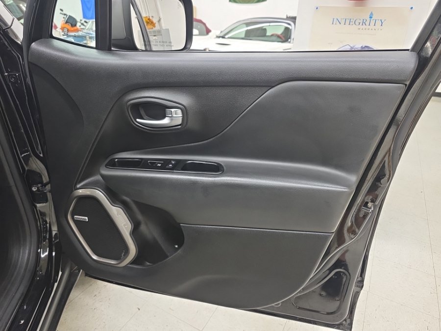 Used 2021 Jeep Renegade Limited w/ Sun & Sound Group image 13