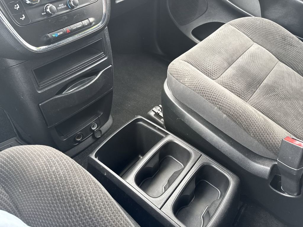 Used 2019 Dodge Grand Caravan SE FWD image 27