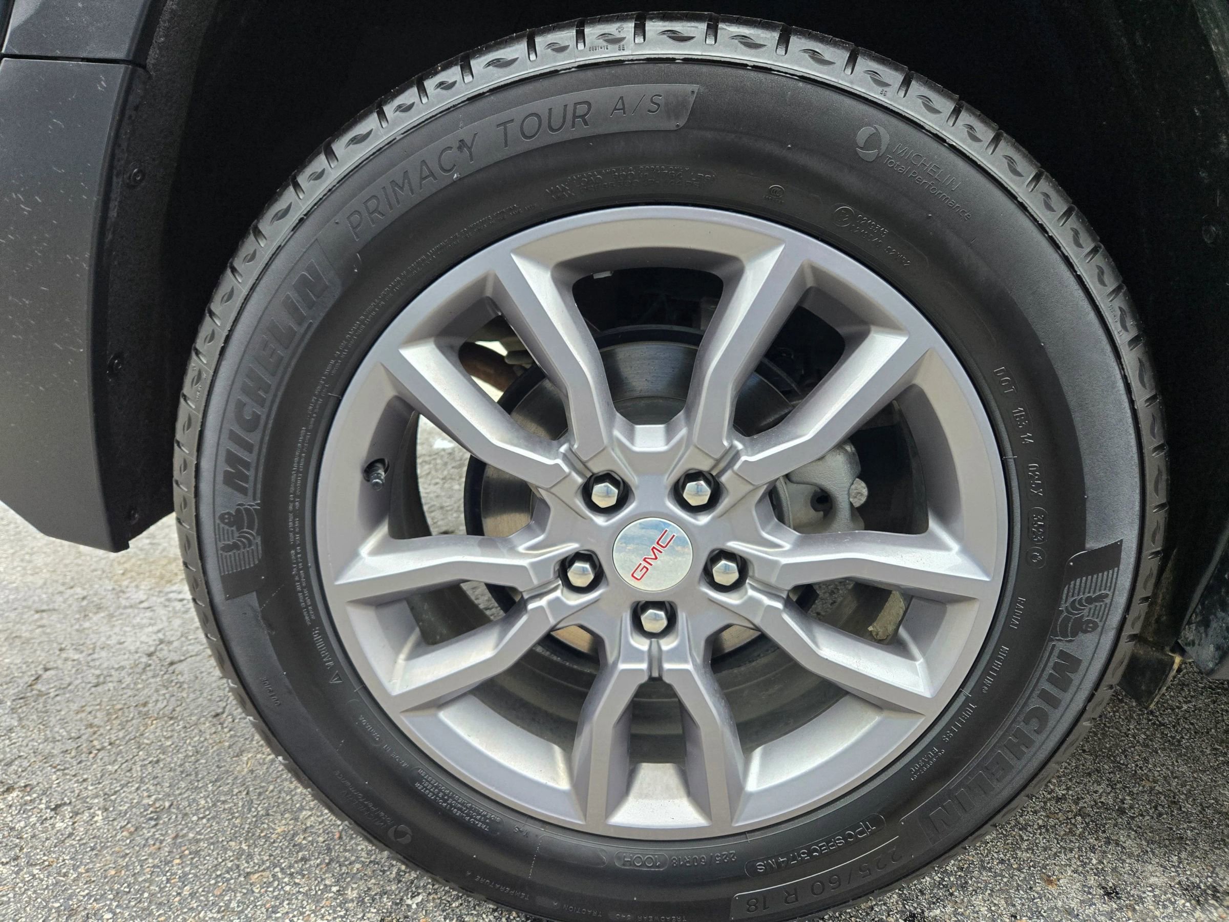 Used 2024 GMC Terrain SLT image 30