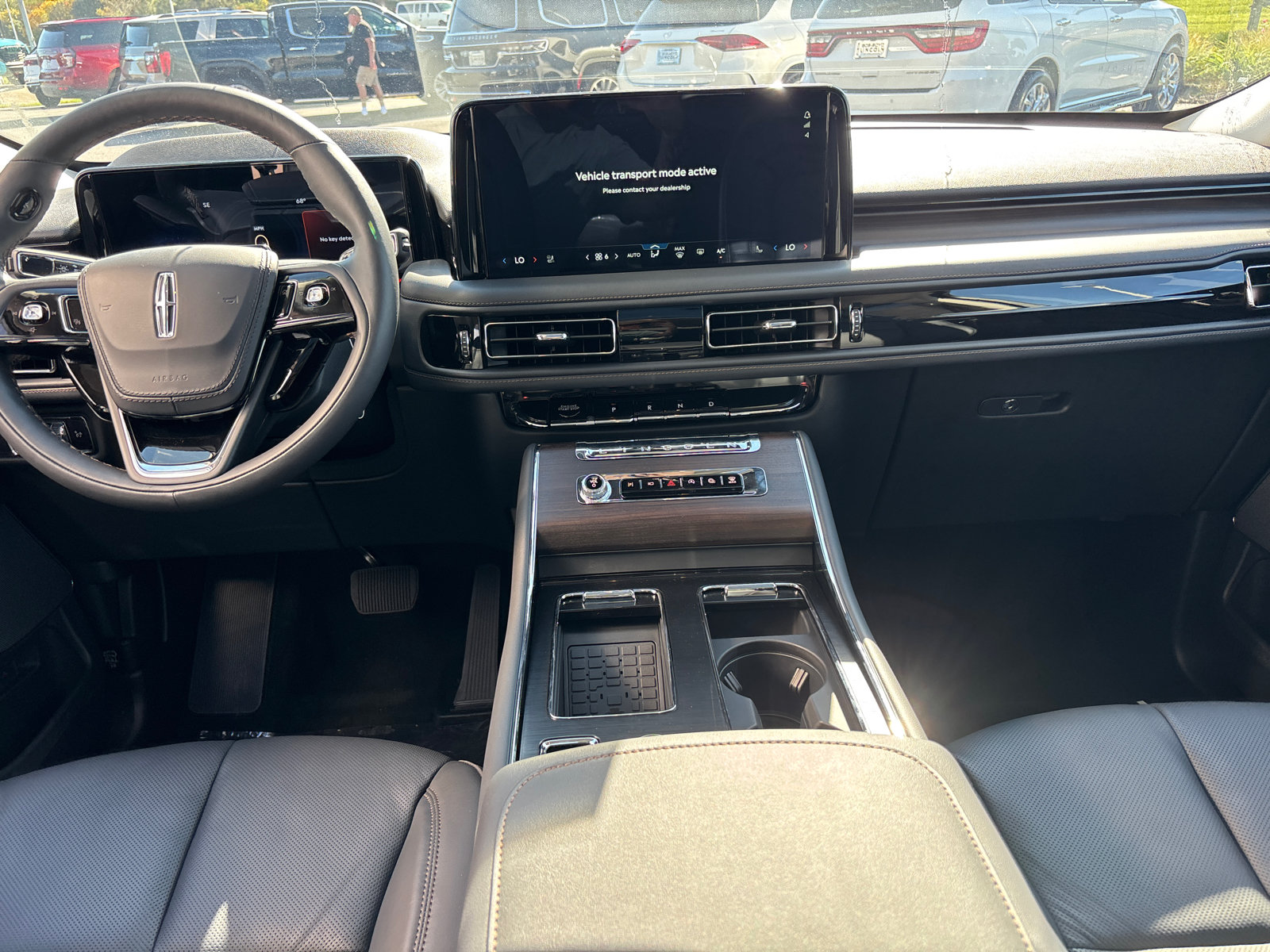 New 2026 Lincoln Aviator Reserve w/ Jet Appearance Package AWD/4WD image 26