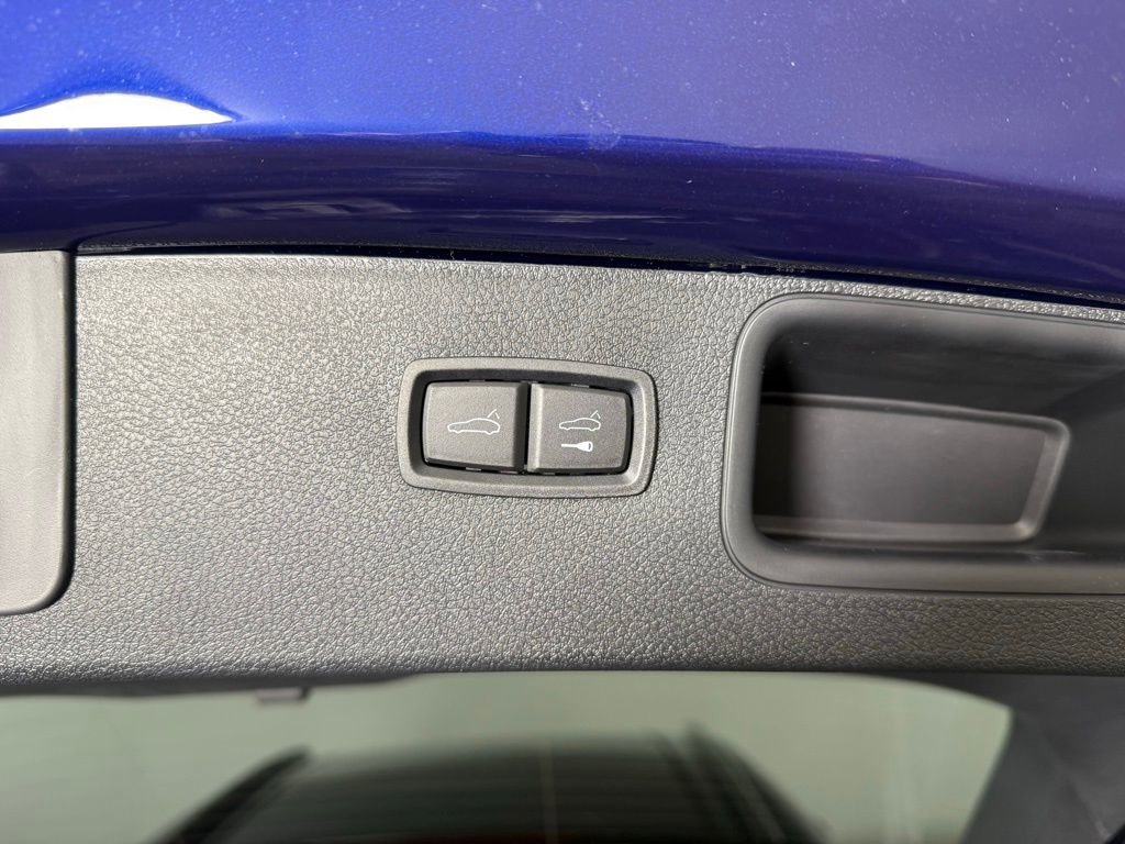 New 2026 Porsche Macan image 18