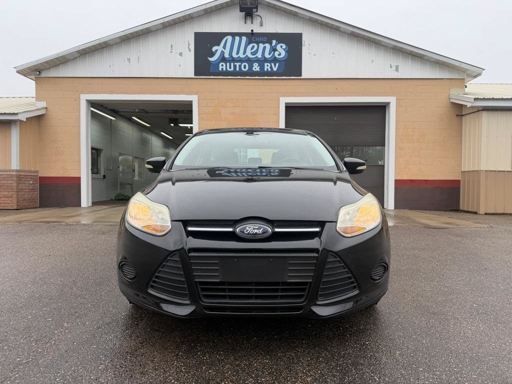 Used 2013 Ford Focus SE FWD image 2