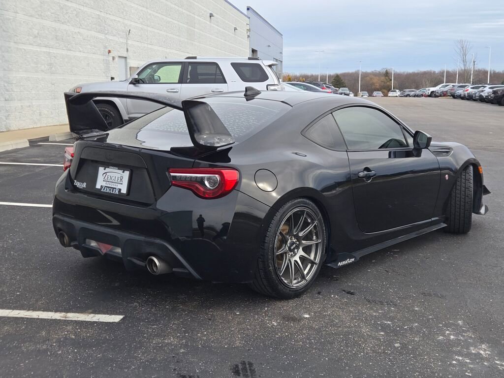 Used 2017 Toyota 86 image 7