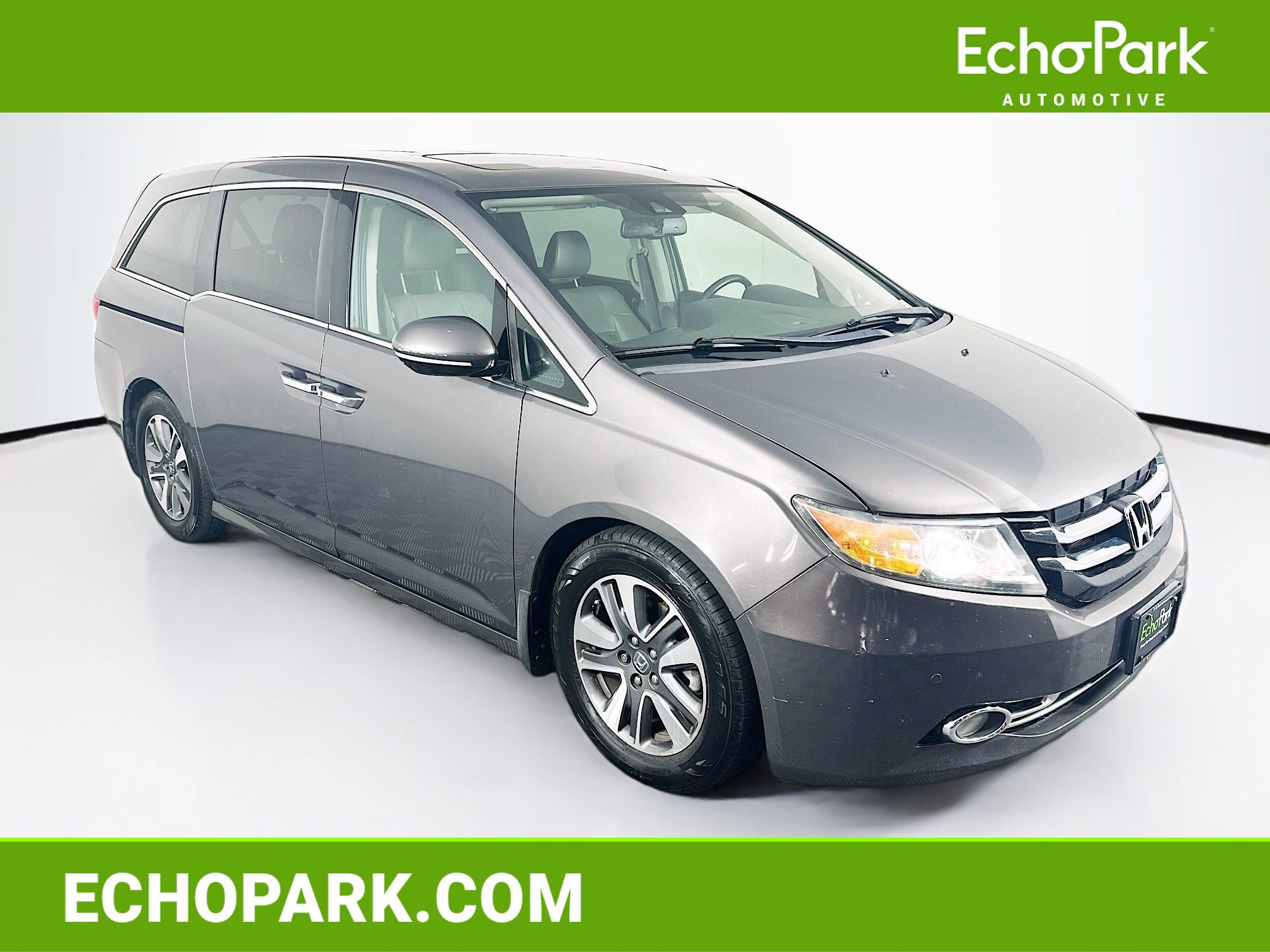 Used 2015 Honda Odyssey Touring image 1