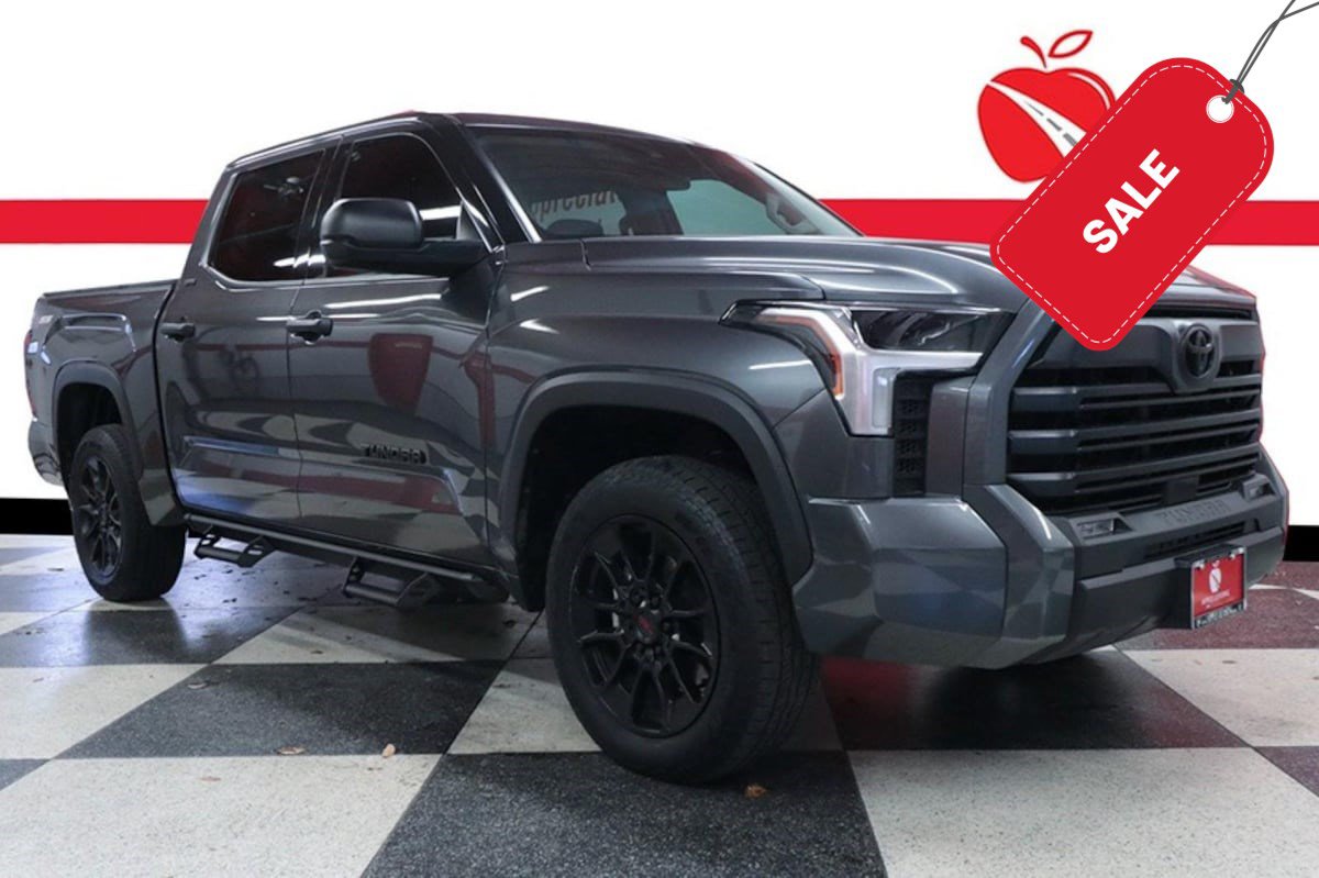 Used 2023 Toyota Tundra SR5 AWD/4WD image 1