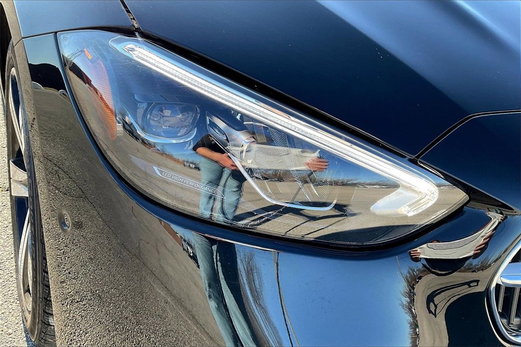 Used 2025 Mercedes-Benz C 300 4MATIC Sedan image 31