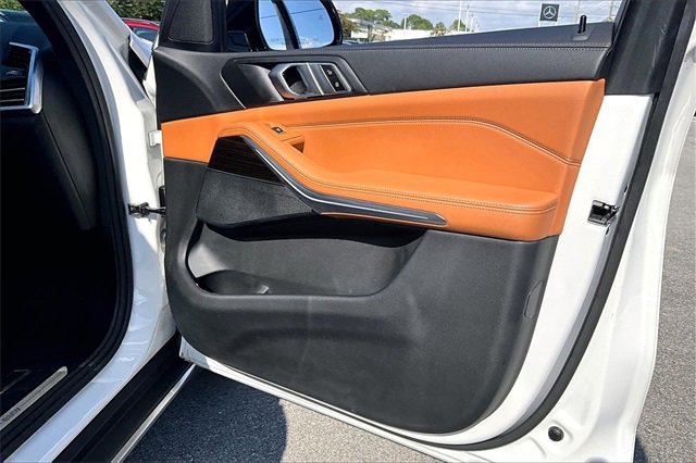 Used 2019 BMW X5 xDrive40i w/ Premium Package 2 image 25