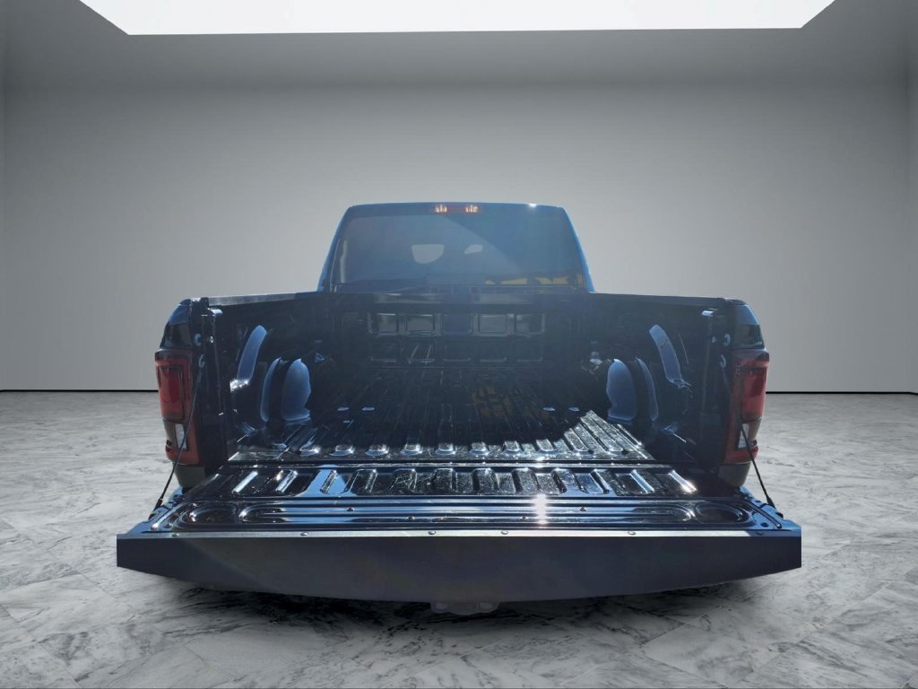 Used 2026 RAM 2500 Laramie AWD/4WD image 14