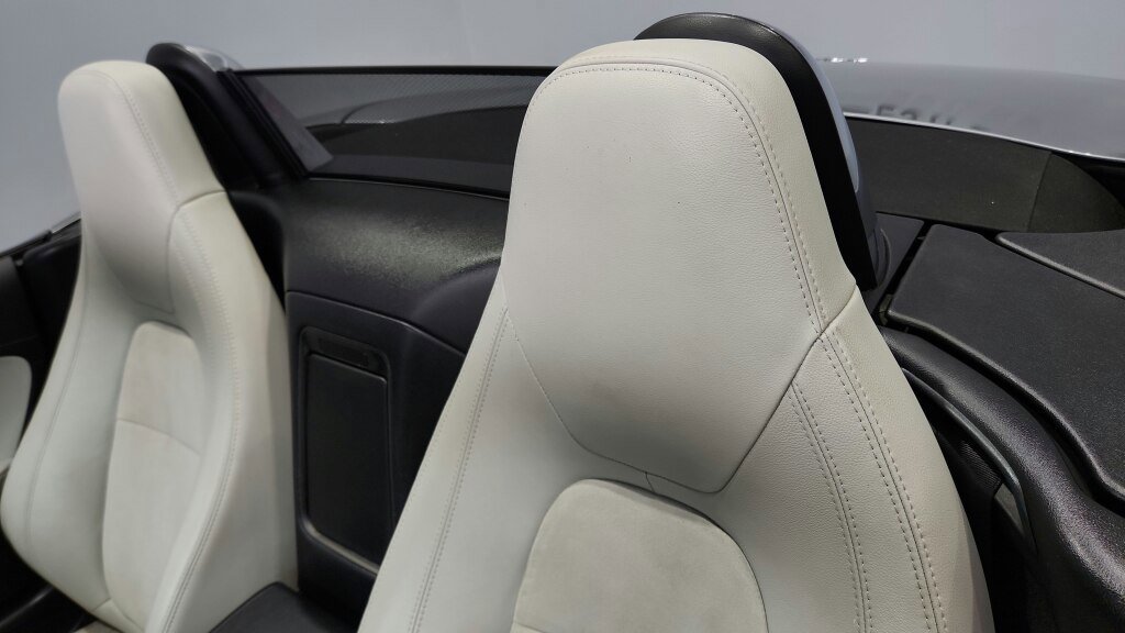 Used 2015 Jaguar F-TYPE S image 40