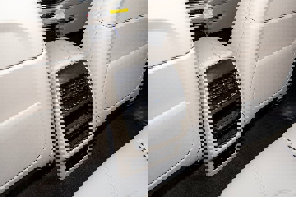 New 2026 BMW X5 xDrive50e w/ M Sport Package image 36