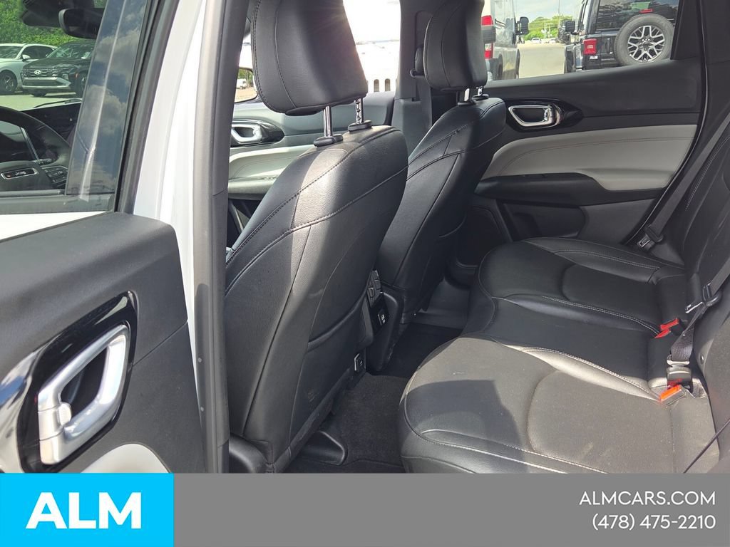 Used 2025 Jeep Compass Limited AWD/4WD image 9