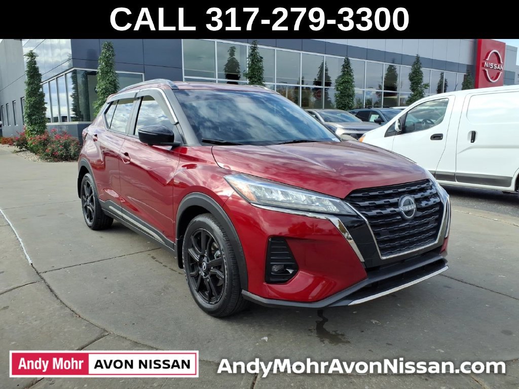 Used 2022 Nissan Kicks SR FWD image 2