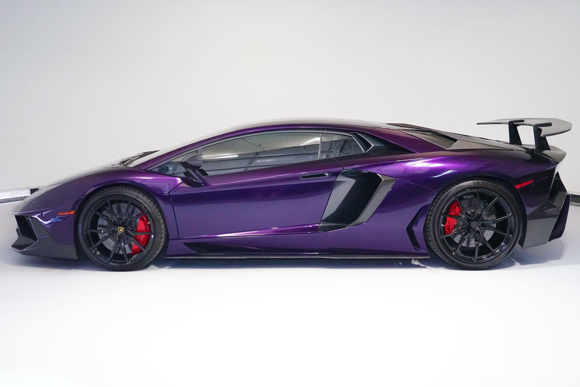 Used 2015 Lamborghini Aventador LP 700-4 image 5